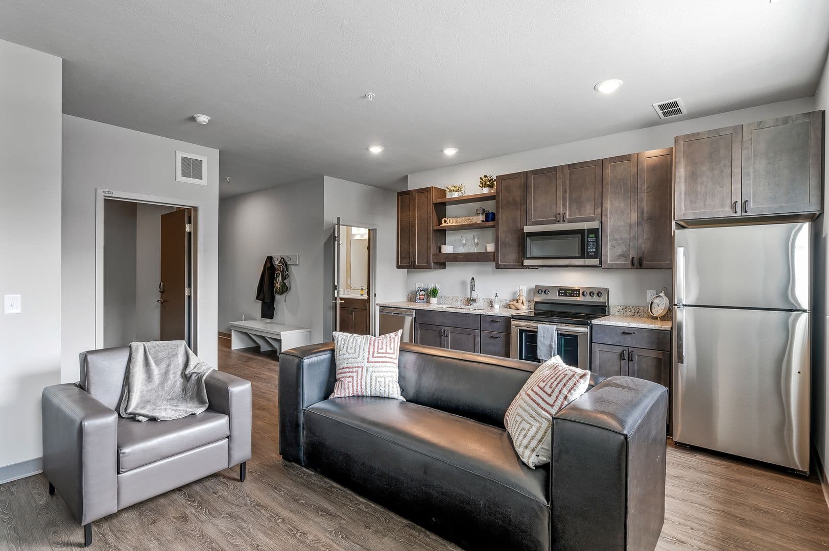 Minneapolis Apartment: 1307 4th Street SE