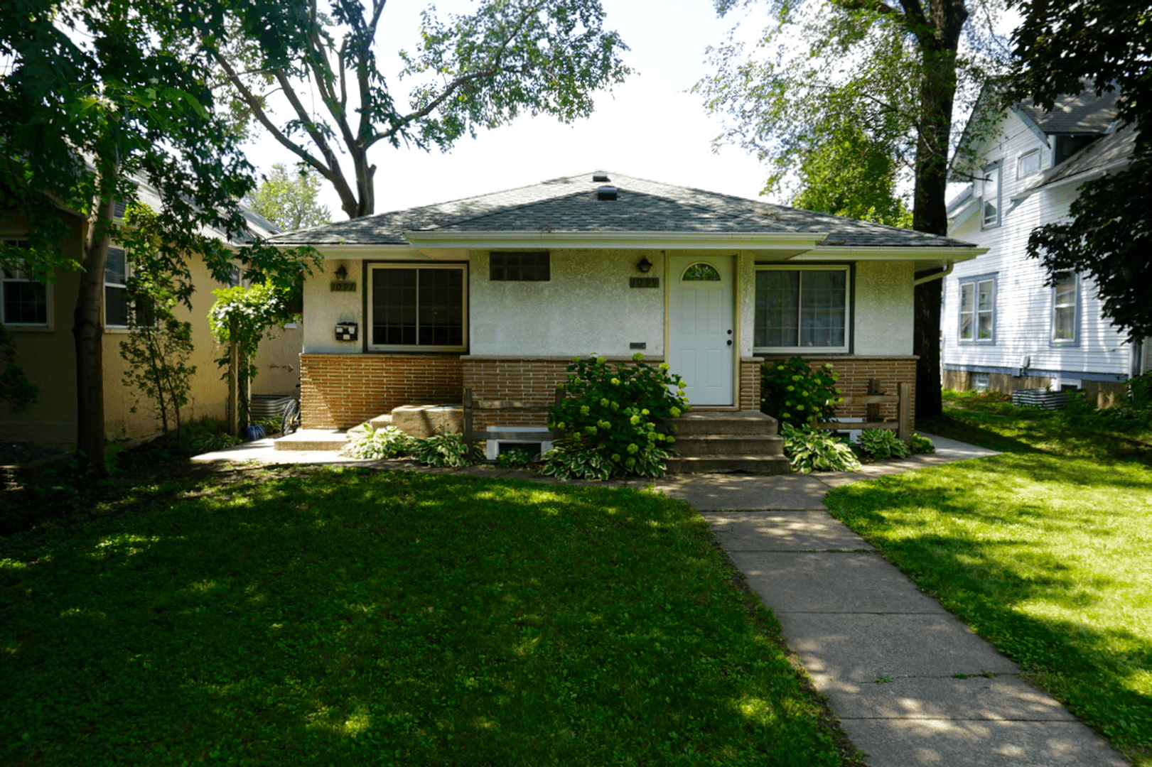 Minneapolis Apartment: 1099 25th Ave SE