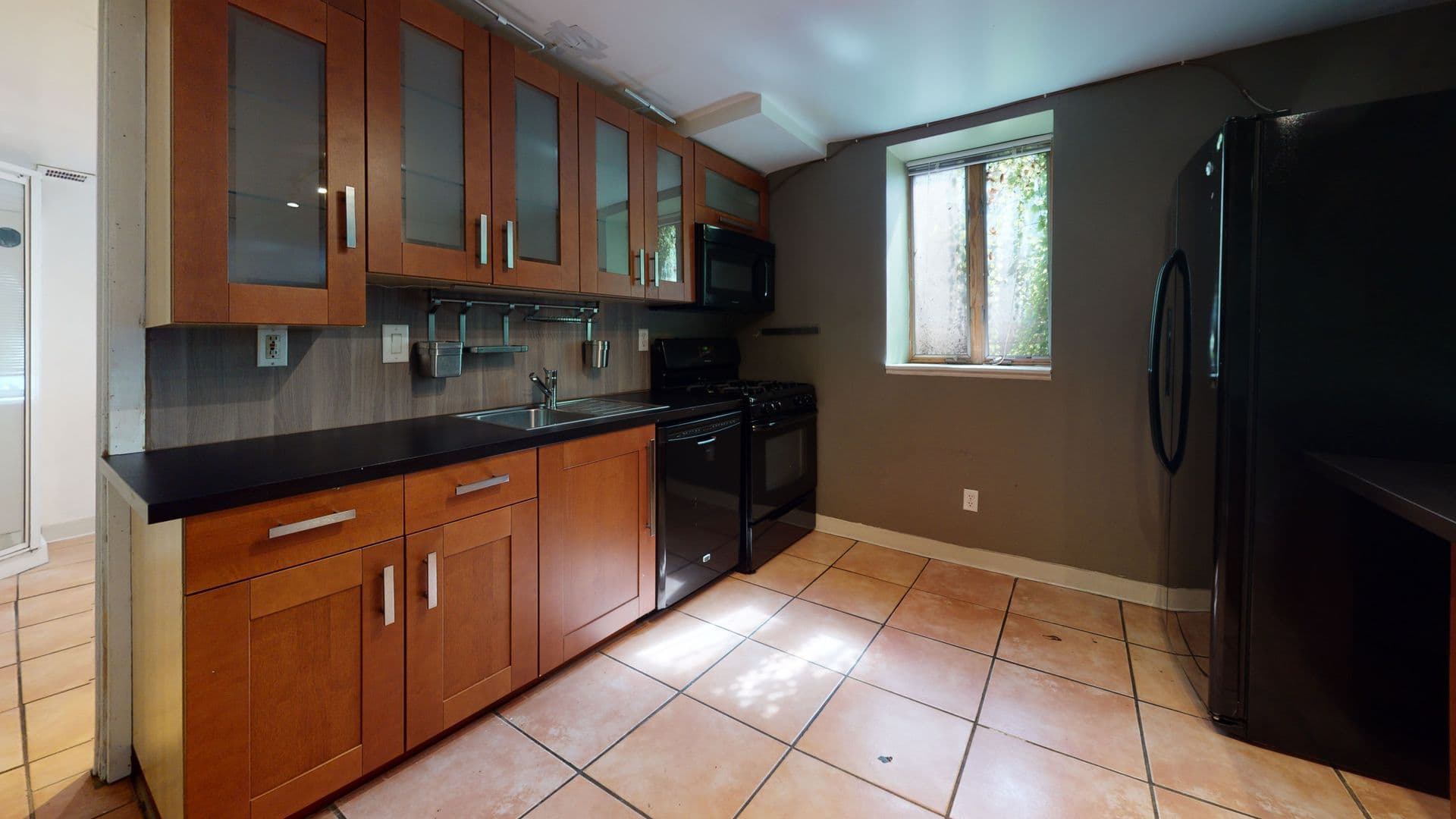 Minneapolis Apartment: 1409 5th St SE