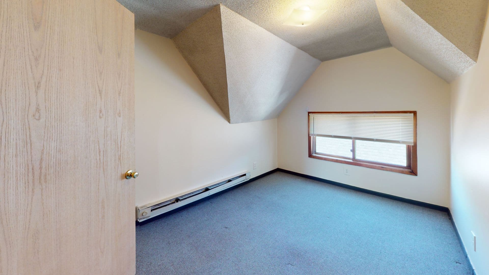 Minneapolis Apartment: 1109 17th Ave SE