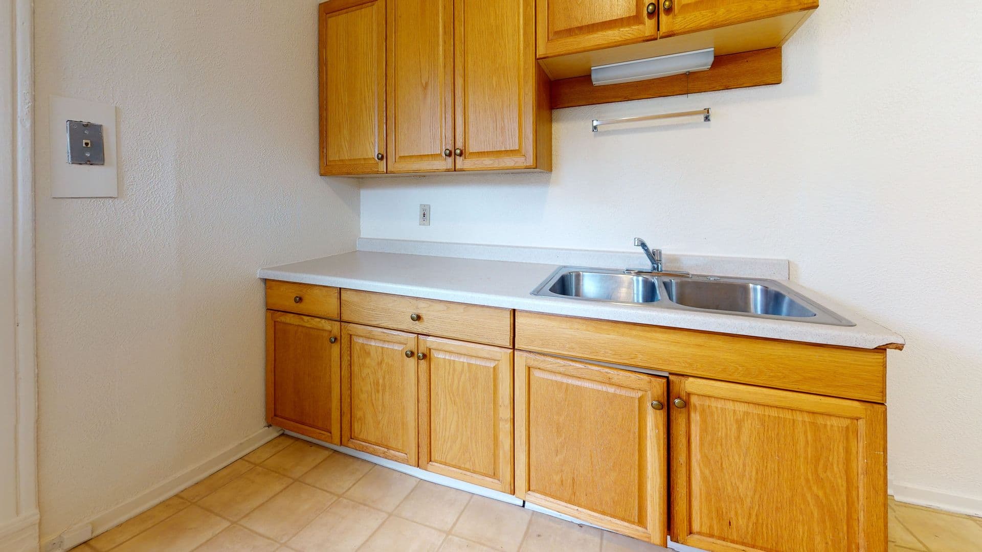 Minneapolis Apartment: 1120 4th St SE