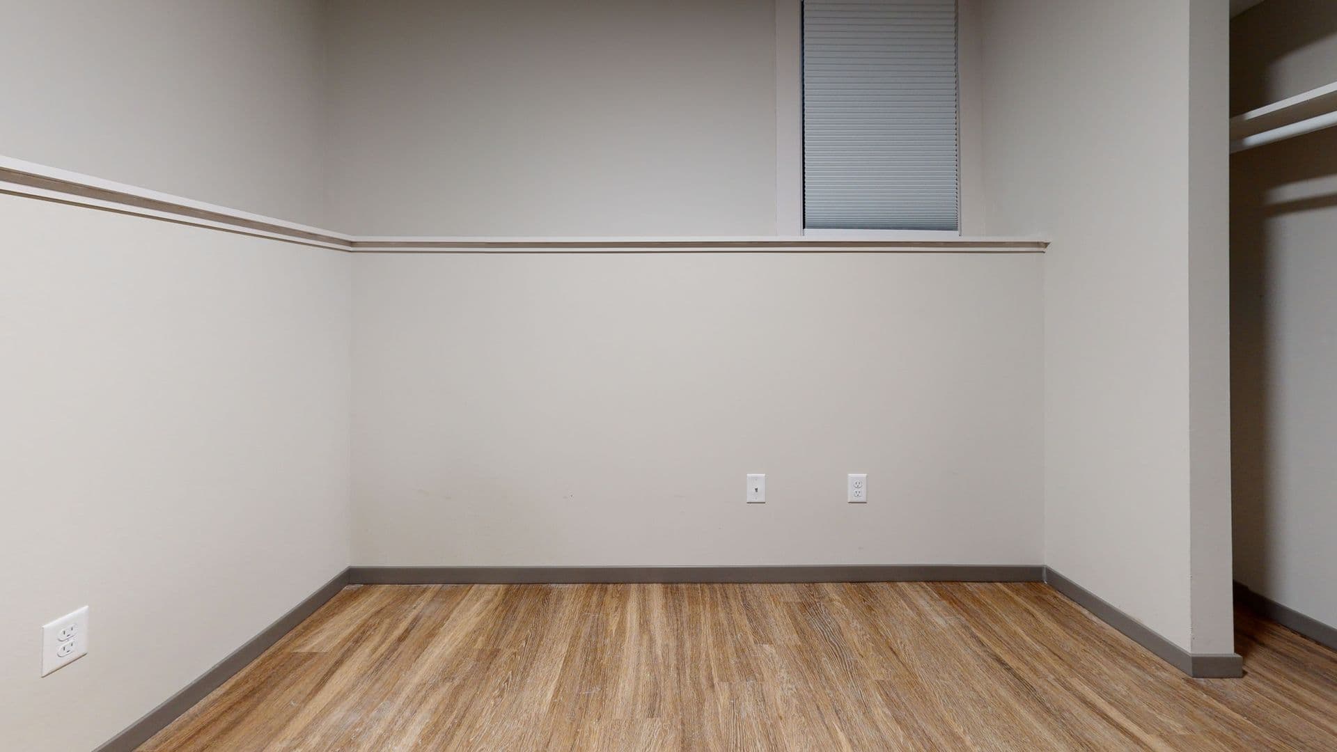 Minneapolis Apartment: 1319 Franklin Ave SE