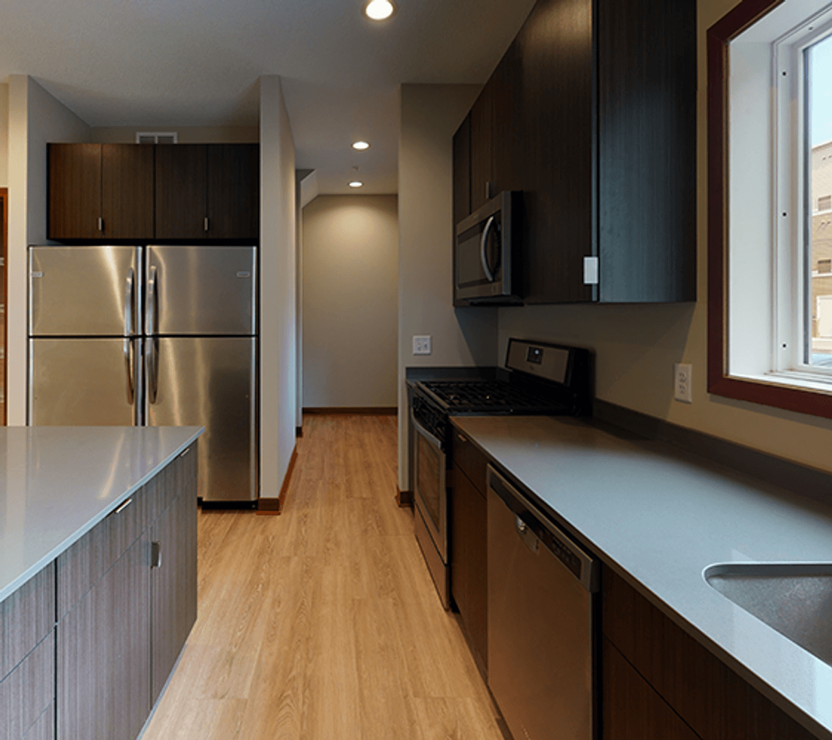 Minneapolis Apartment: 923 6th St SE