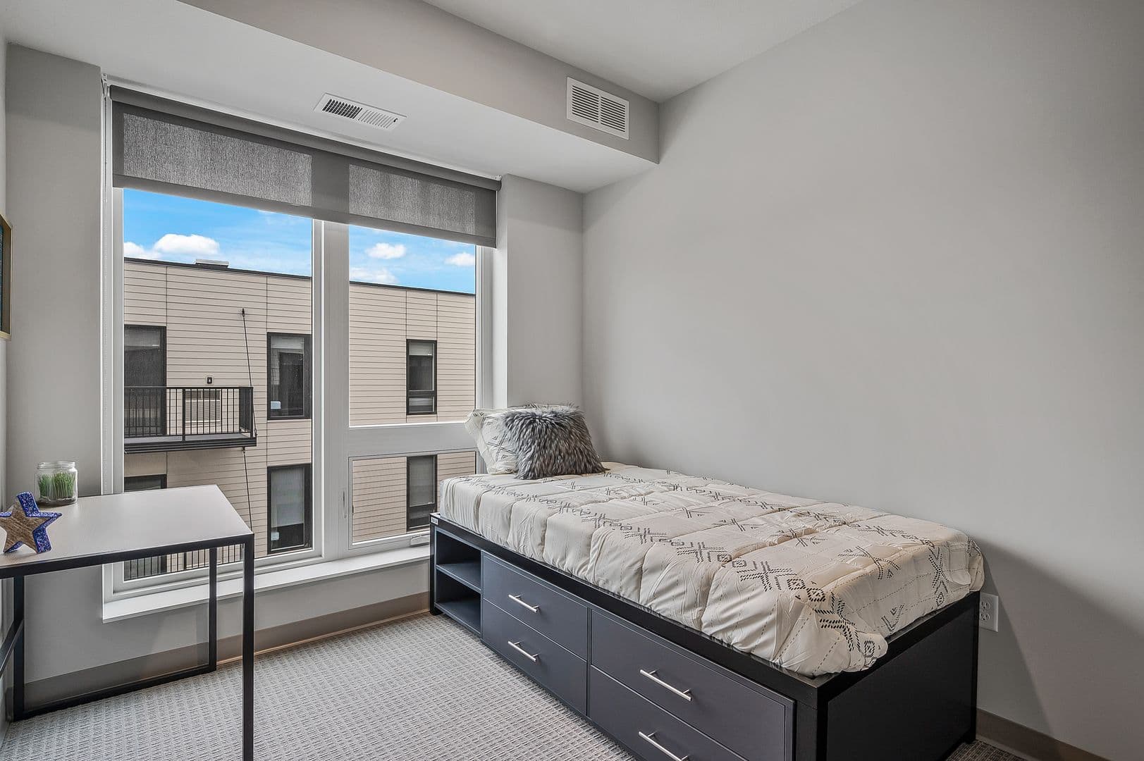 Minneapolis Apartment: 1307 4th Street SE