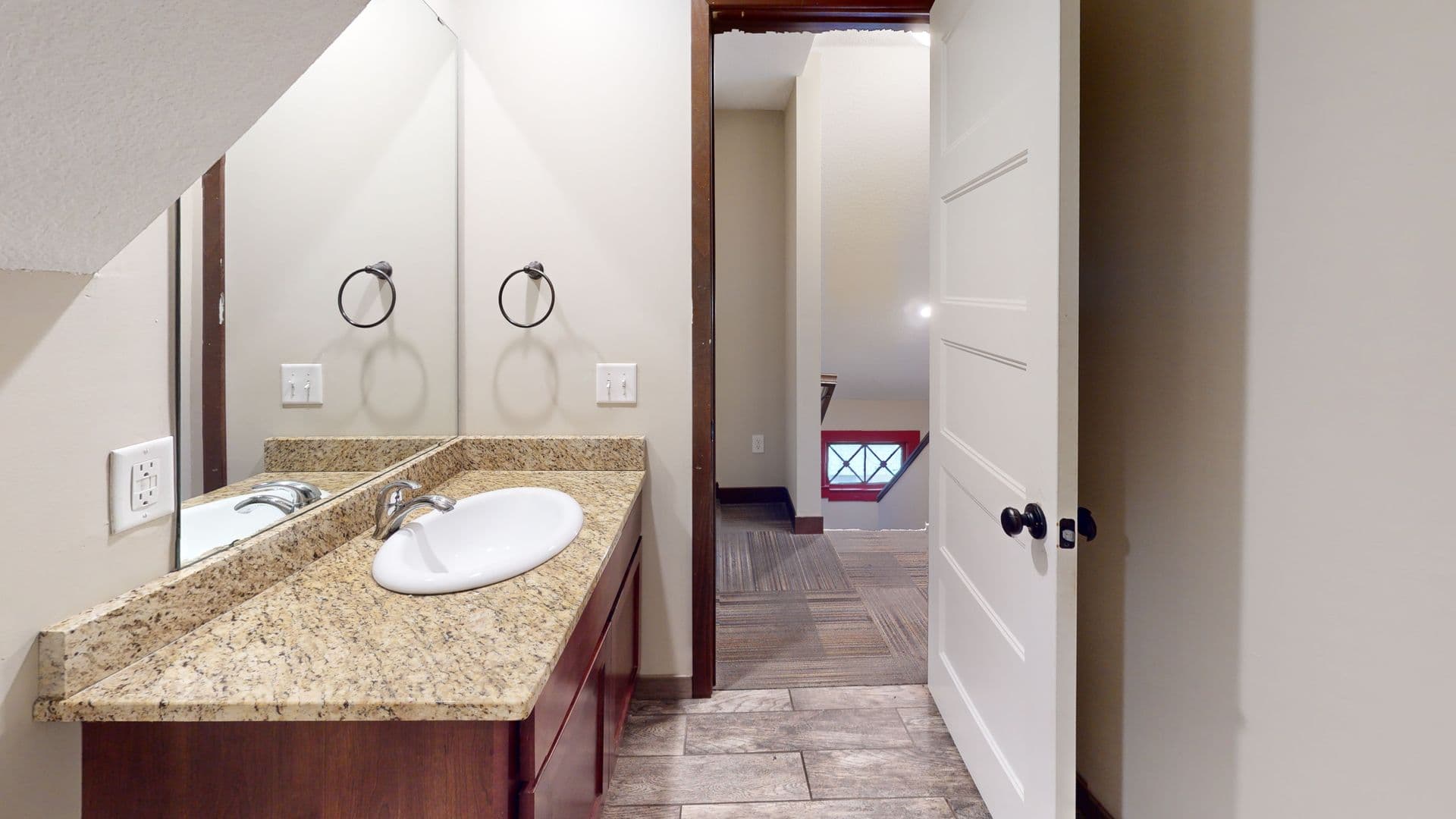 Minneapolis House: 307 5th Ave SE