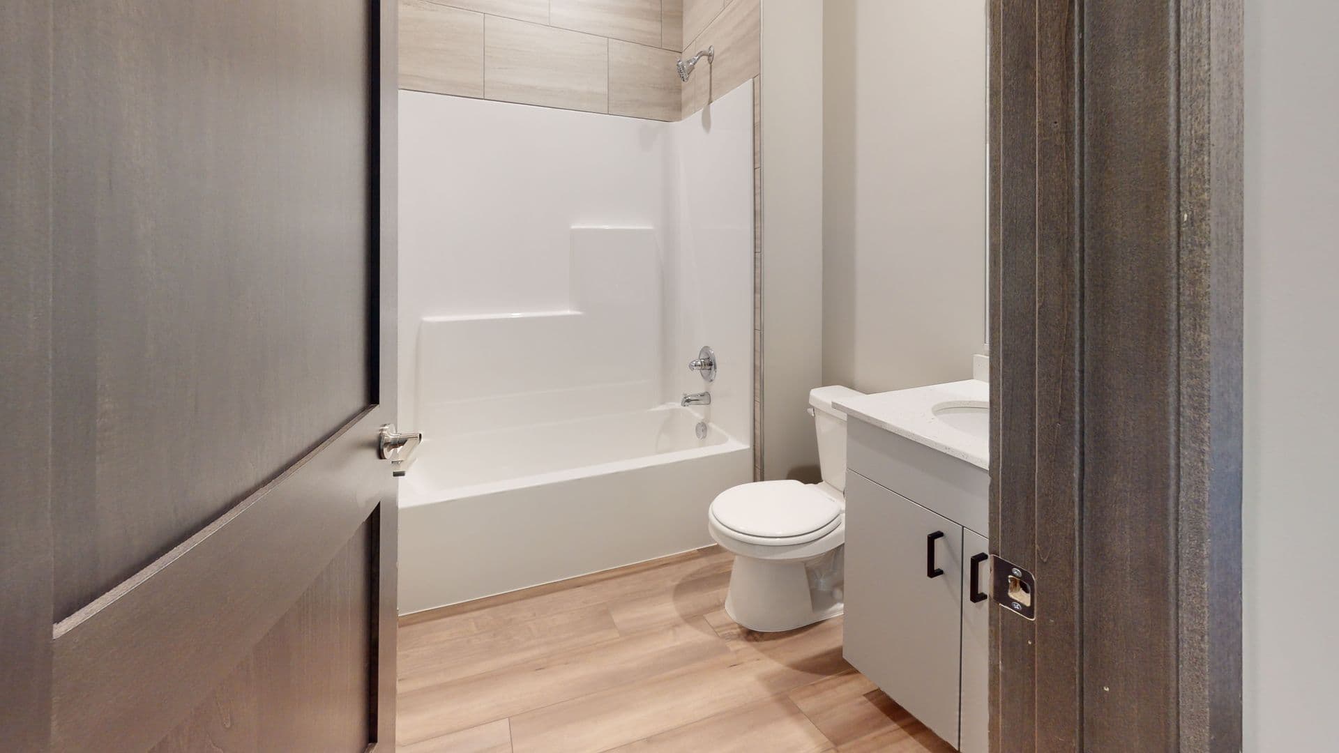 Minneapolis Apartment: 1800 Como Ave SE