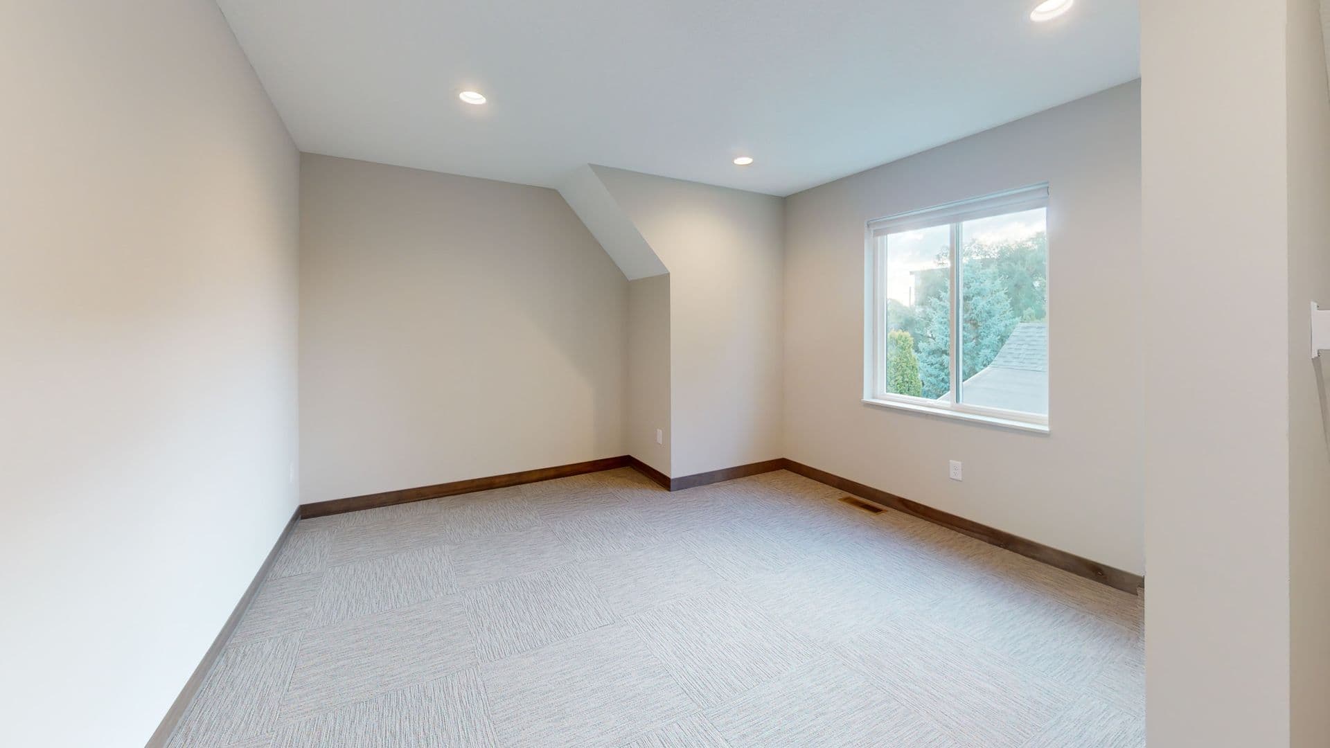 Minneapolis Apartment: 1215 8th St SE