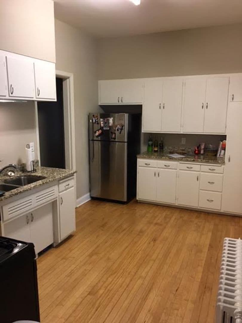 Minneapolis Apartment: 629 6th St SE
