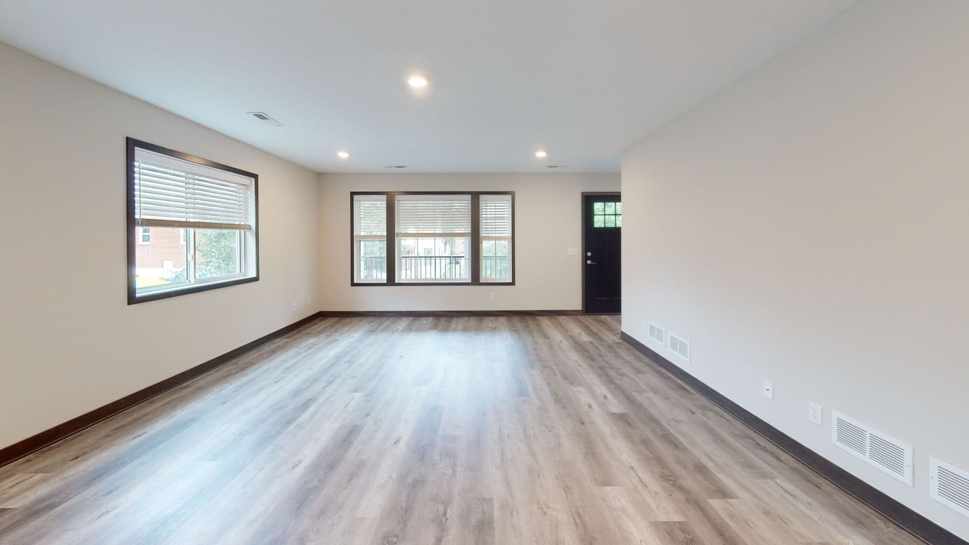 Minneapolis Apartment: 1014 16th Ave SE