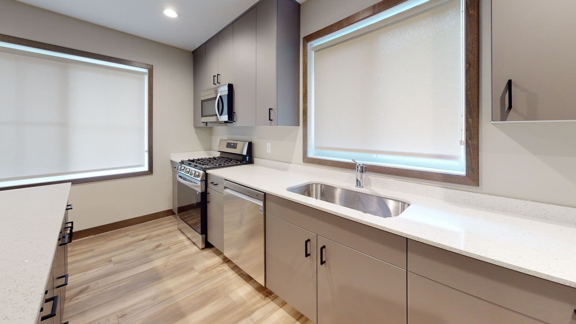 Minneapolis Apartment: 882 20th Ave SE
