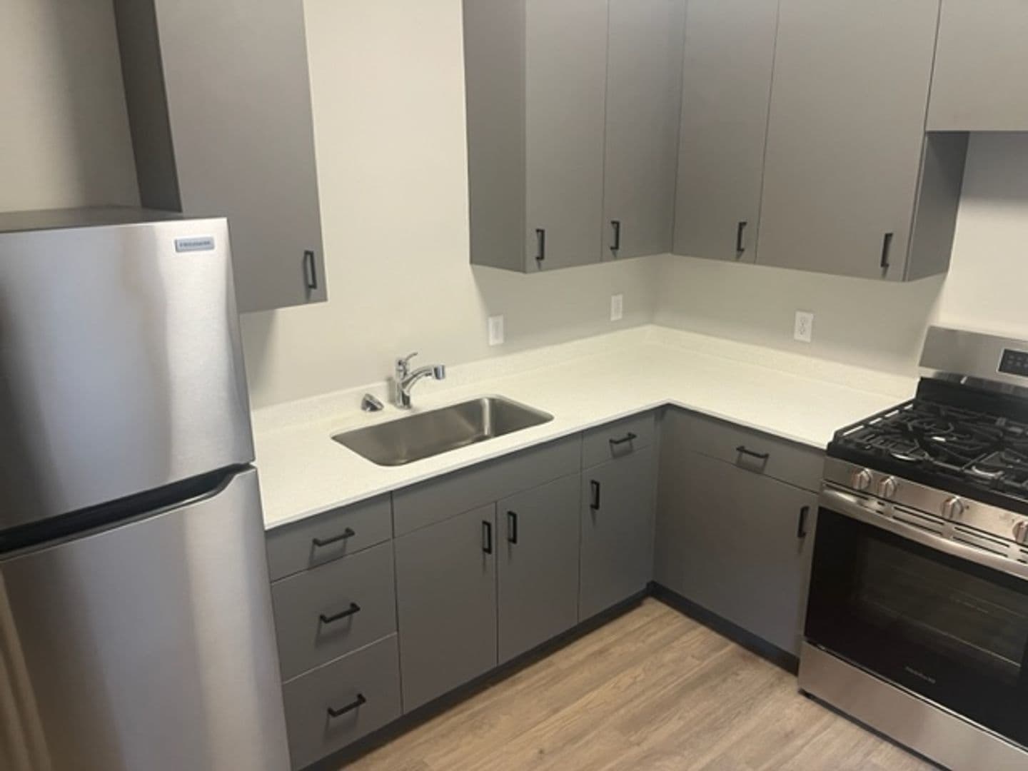 Minneapolis Apartment: 411 12th Ave SE
