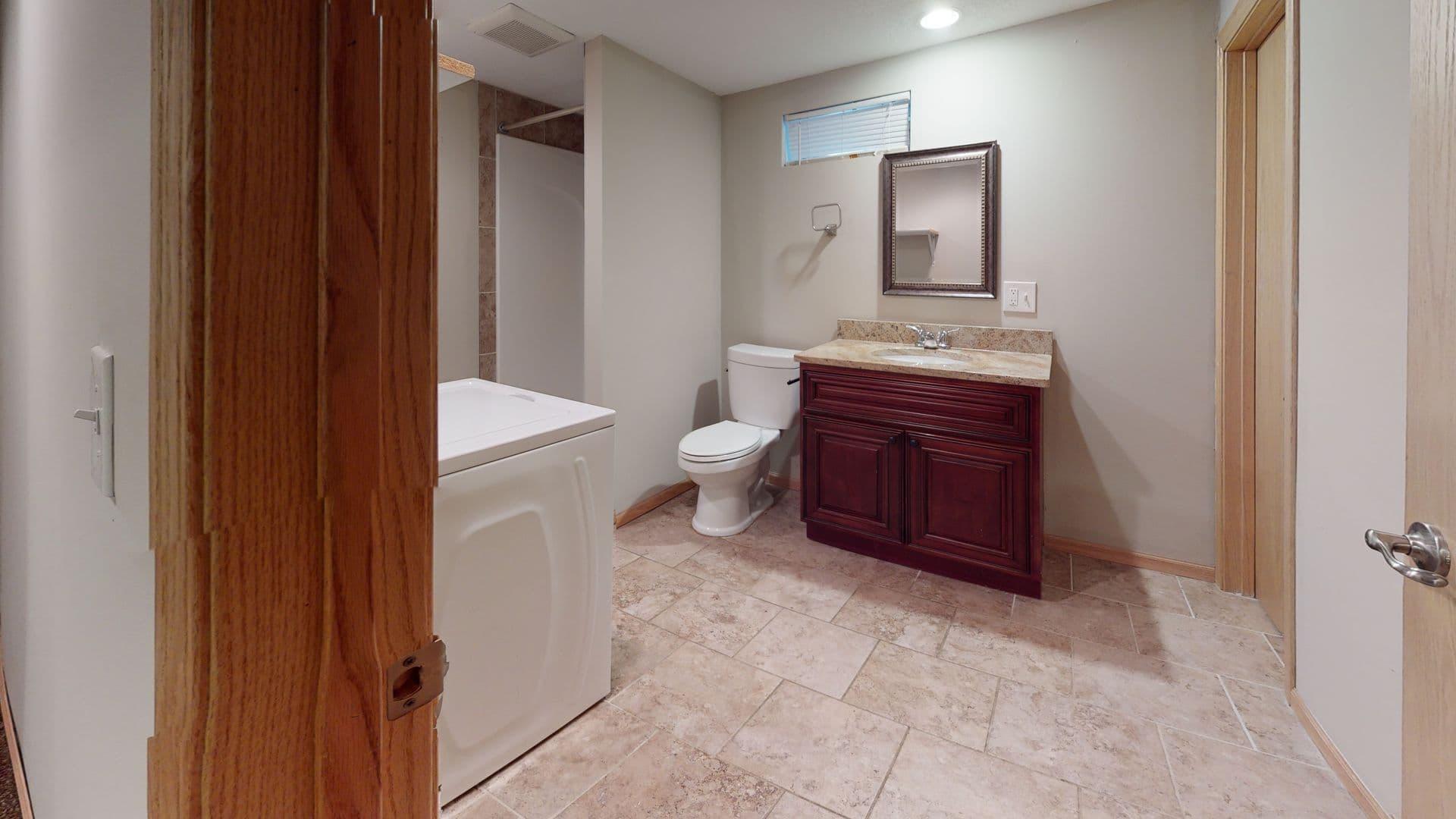 Minneapolis Apartment: 2312 Como Ave SE