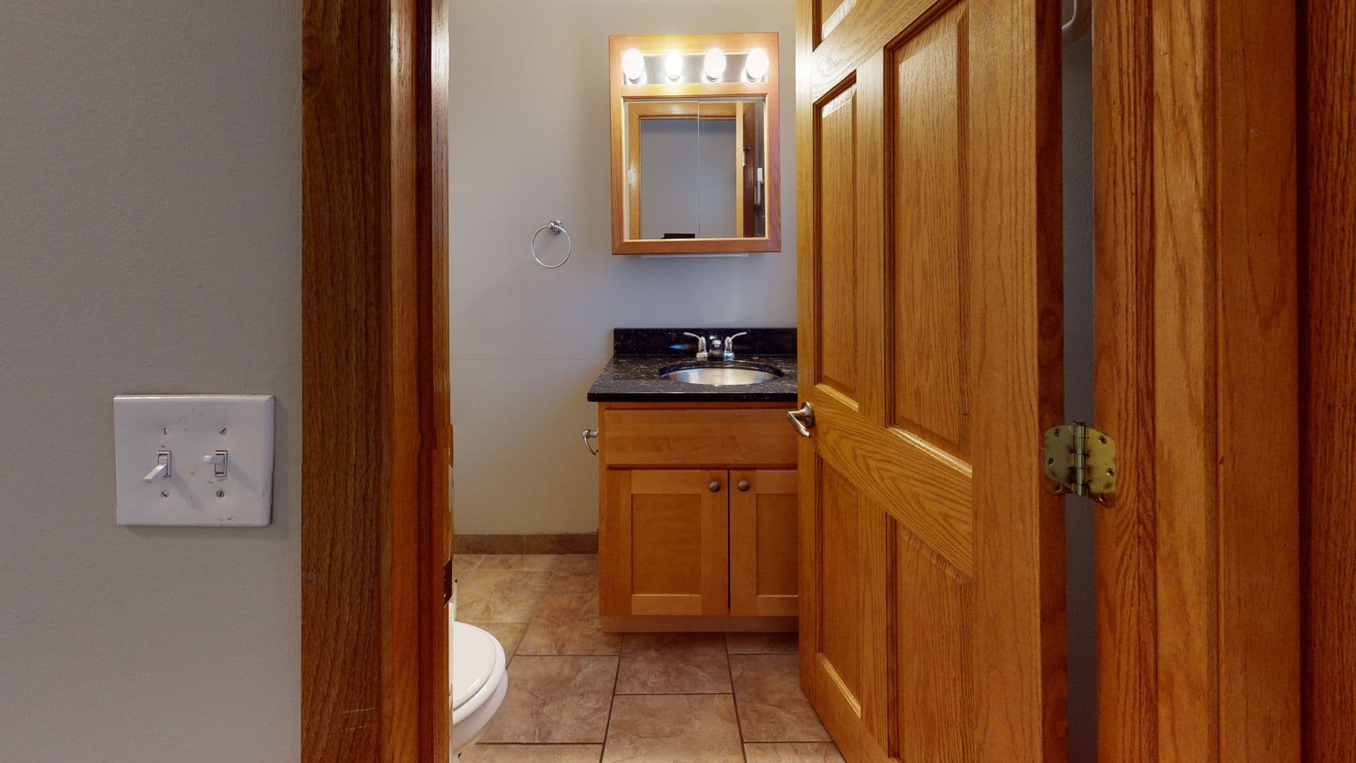Minneapolis Apartment: 1203 Como Ave SE