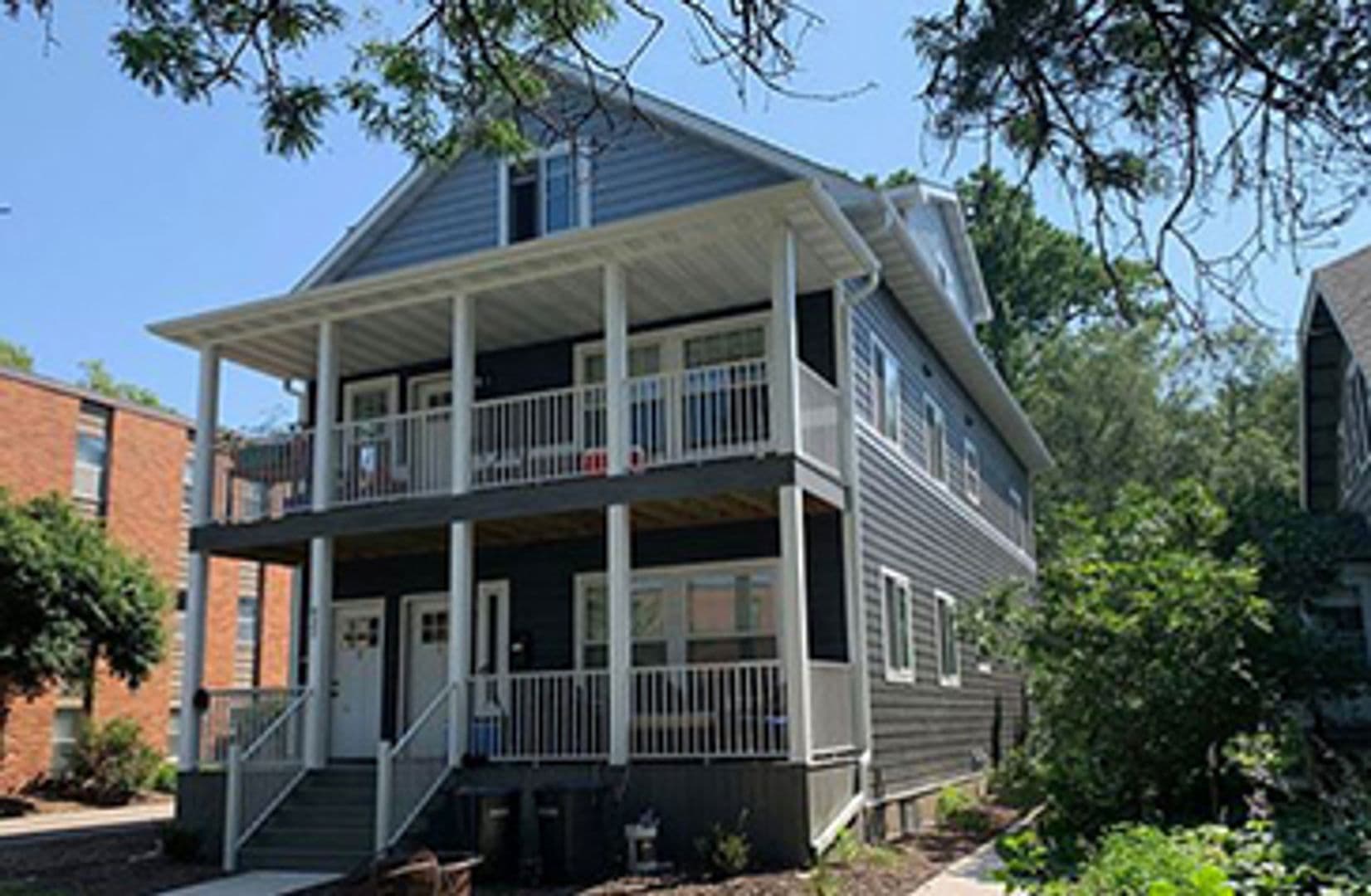 Minneapolis Apartment: 832 18th Ave SE