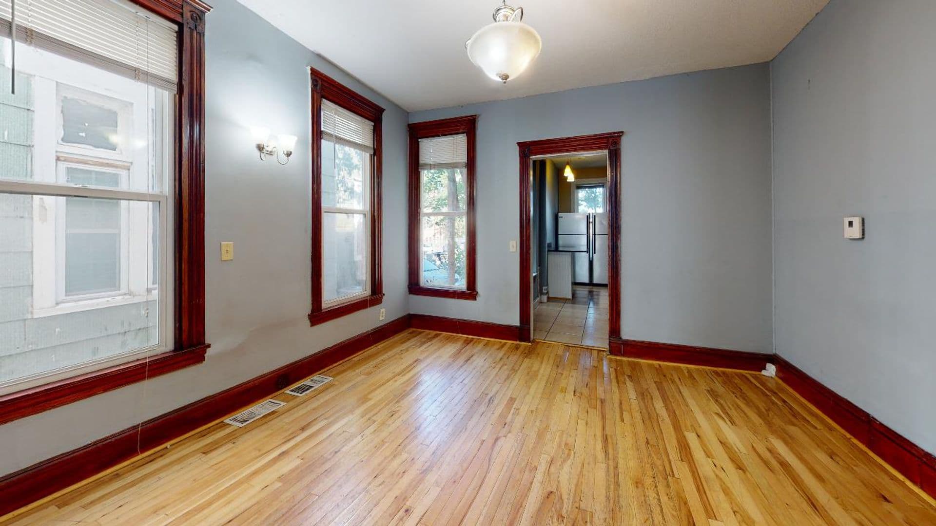 Minneapolis Apartment: 522 12th Ave SE