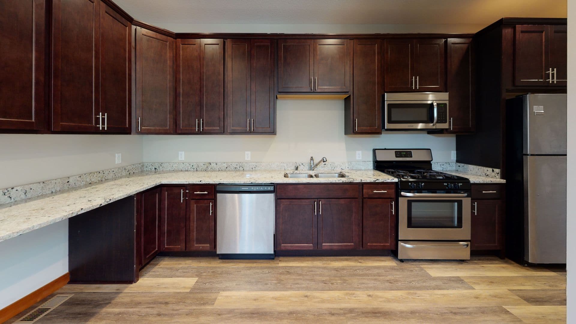 Minneapolis Apartment: 1109 8th St SE