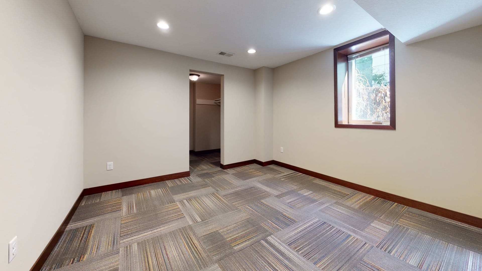 Minneapolis Multiplex: 408-410 8th St SE