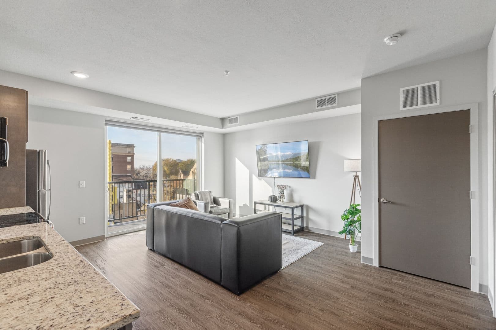Minneapolis Apartment: 1307 4th Street SE