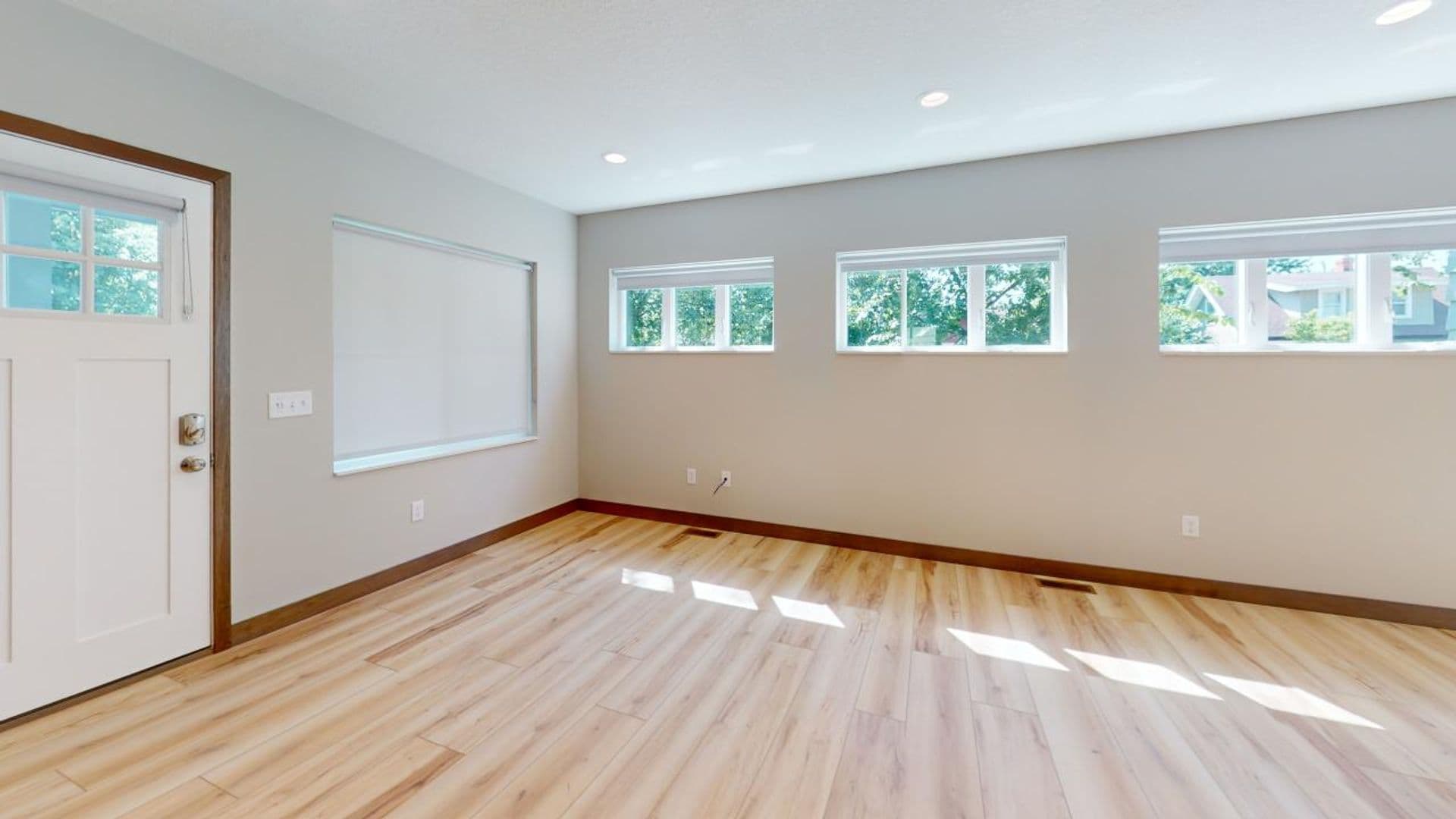 Minneapolis Apartment: 1221 7th St SE