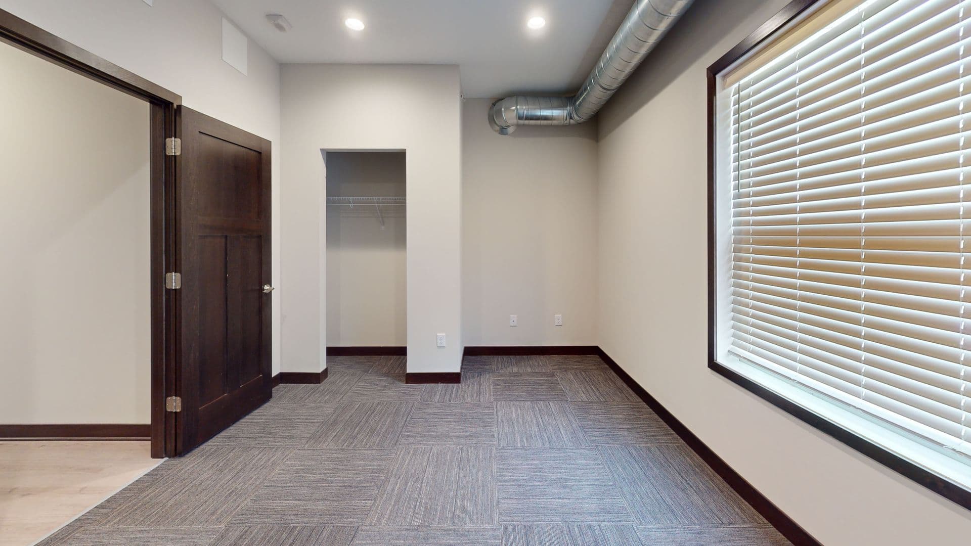 Minneapolis Apartment: 712 4th St SE