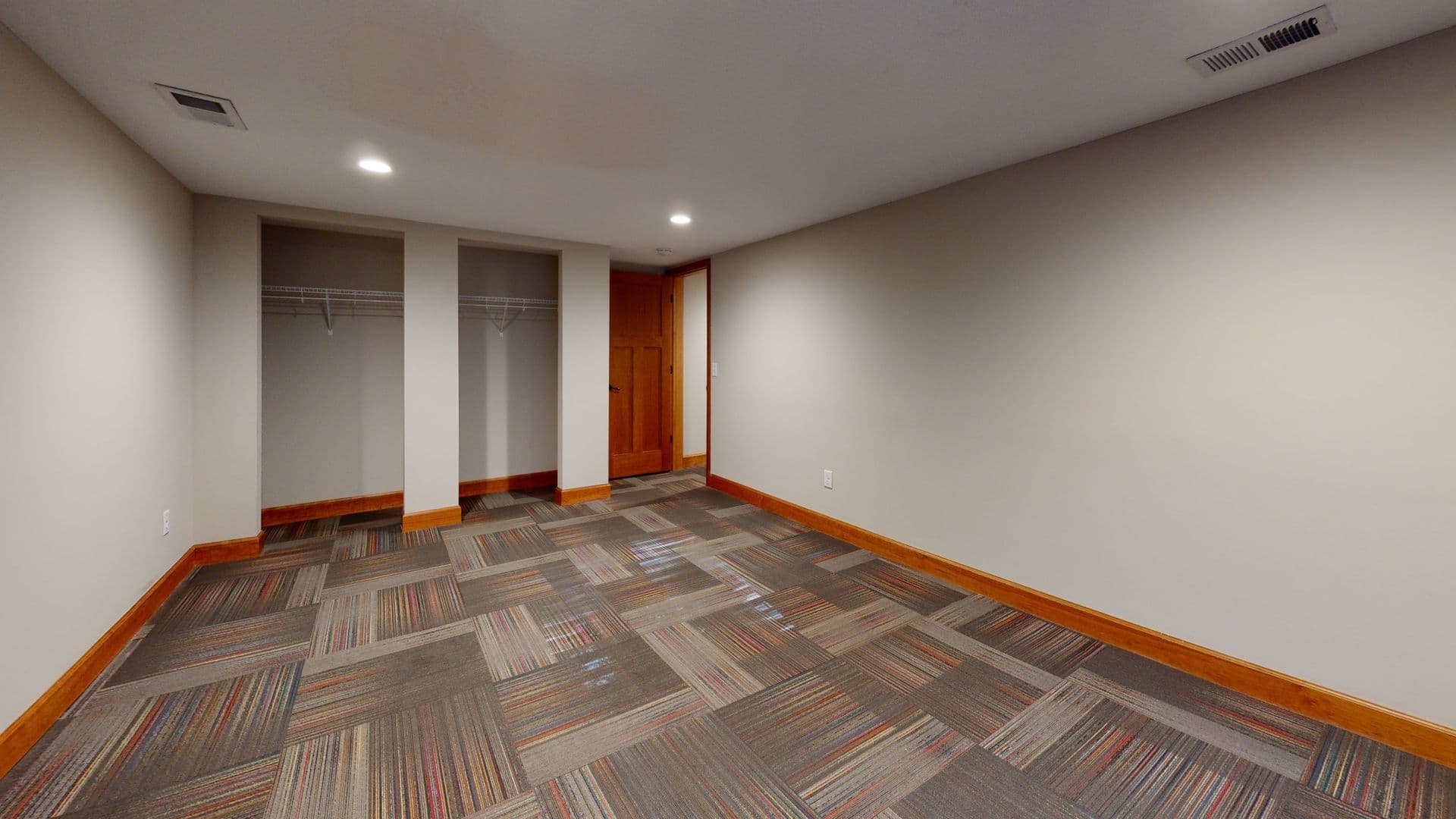 Minneapolis Apartment: 1014 13th Ave SE