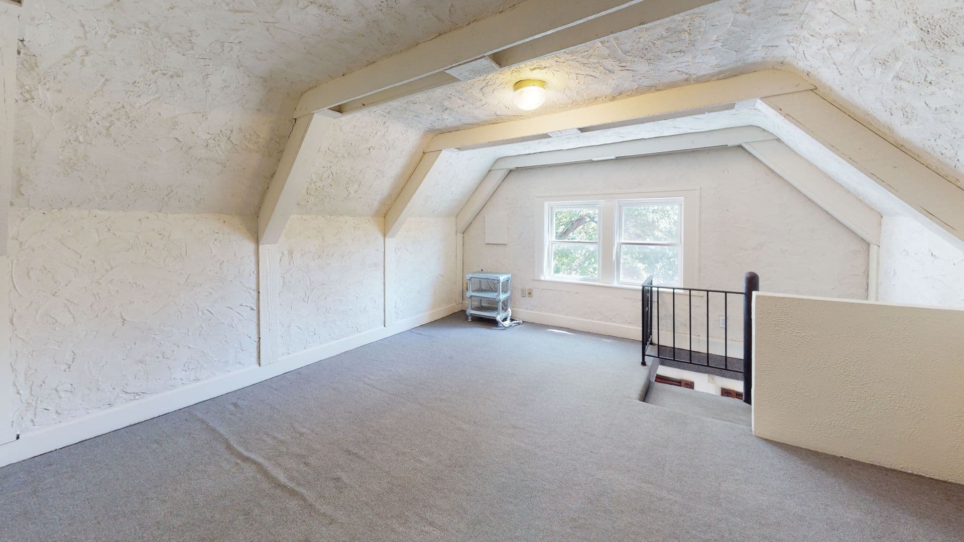 Minneapolis Apartment: 1109 17th Ave SE