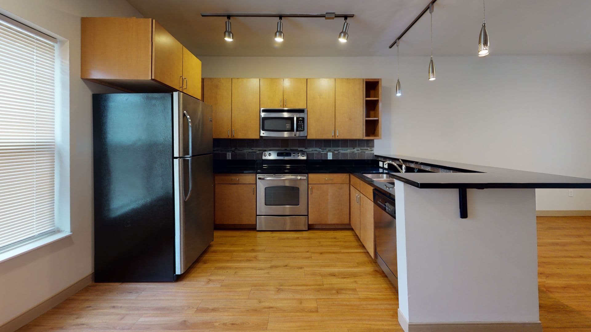 Minneapolis Apartment: 1011 & 1015 4th St SE