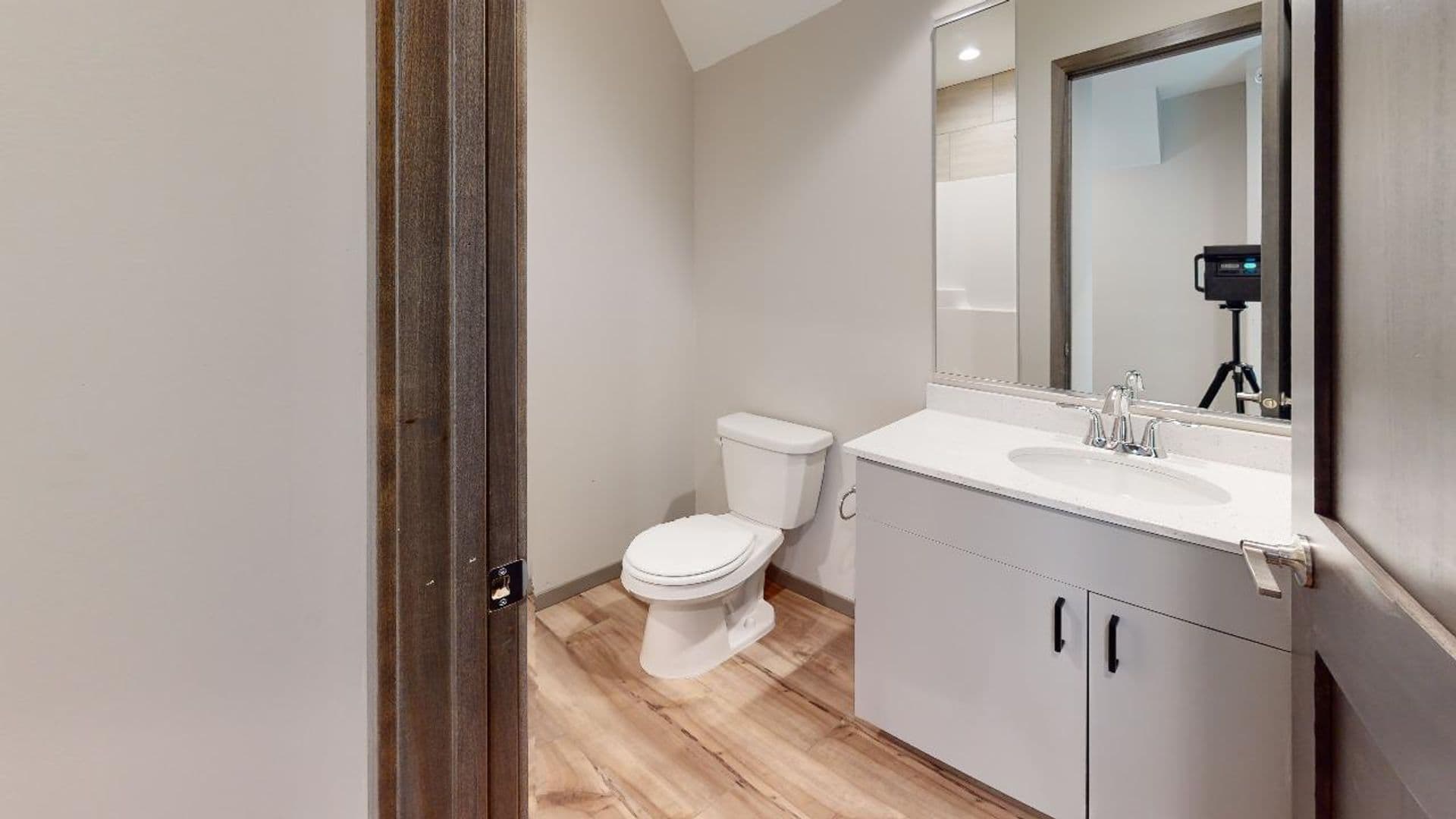 Minneapolis Apartment: 1316 8th St SE