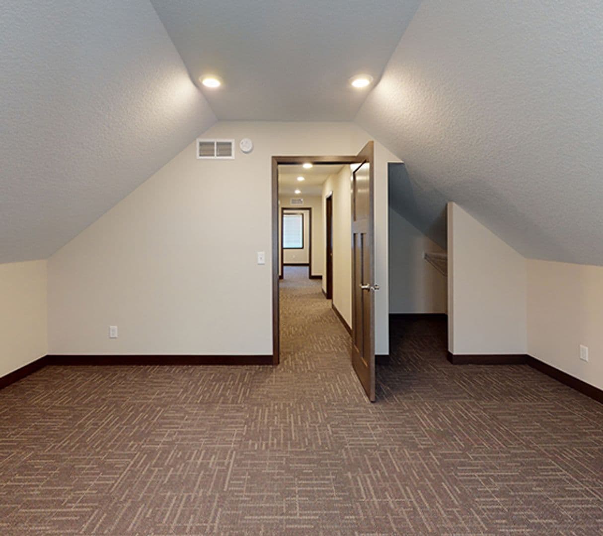 Minneapolis Apartment: 864 18th Ave SE