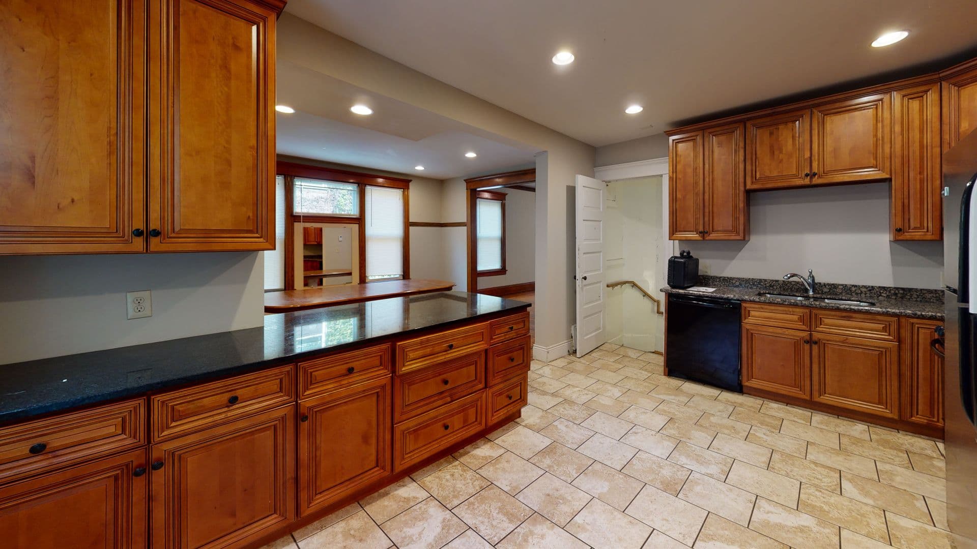 Minneapolis Apartment: 303 5th Ave SE
