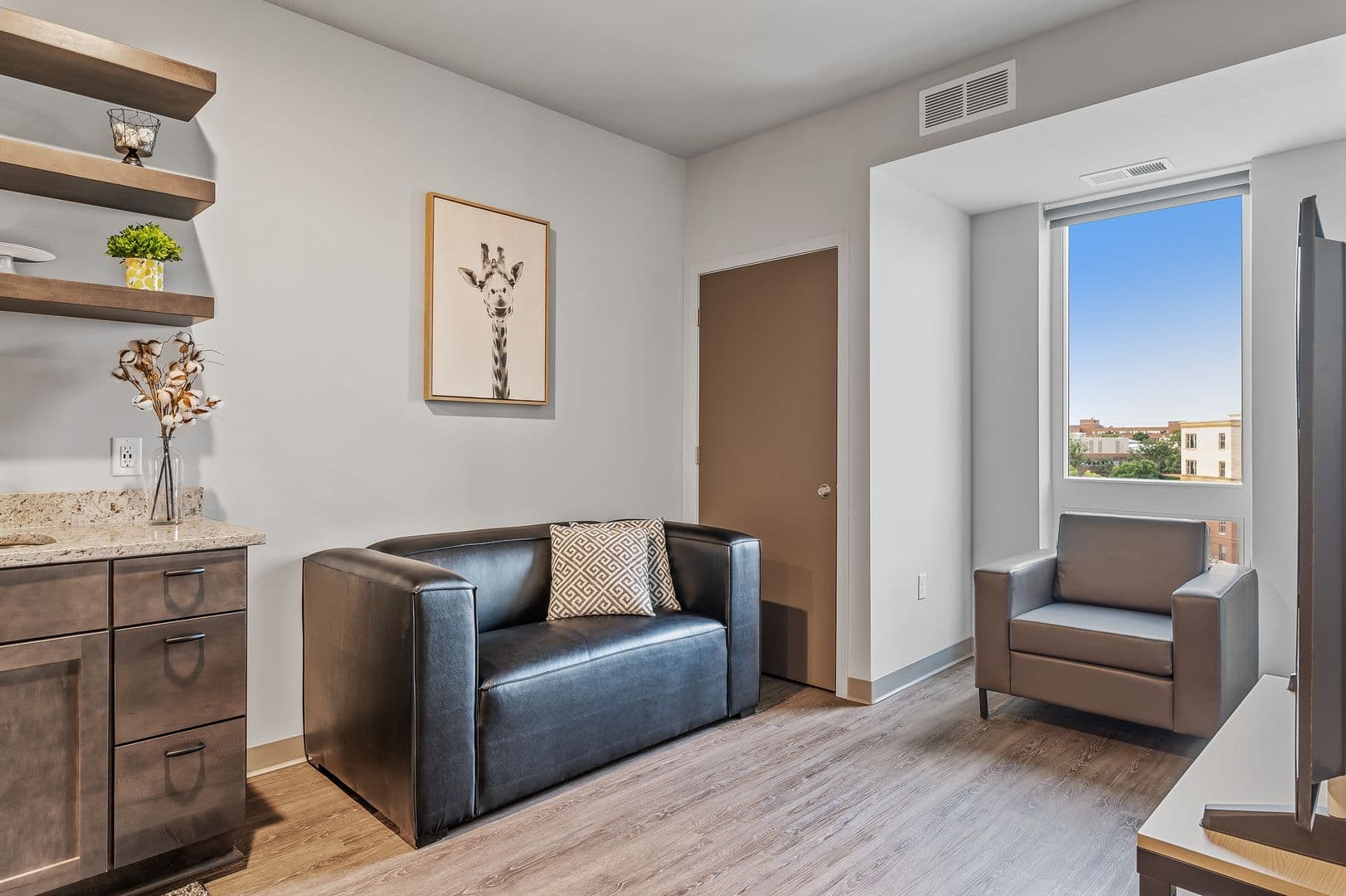 Minneapolis Apartment: 1307 4th Street SE