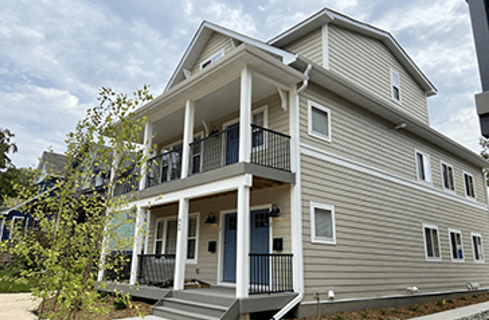 Minneapolis Apartment: 868 18th Ave SE