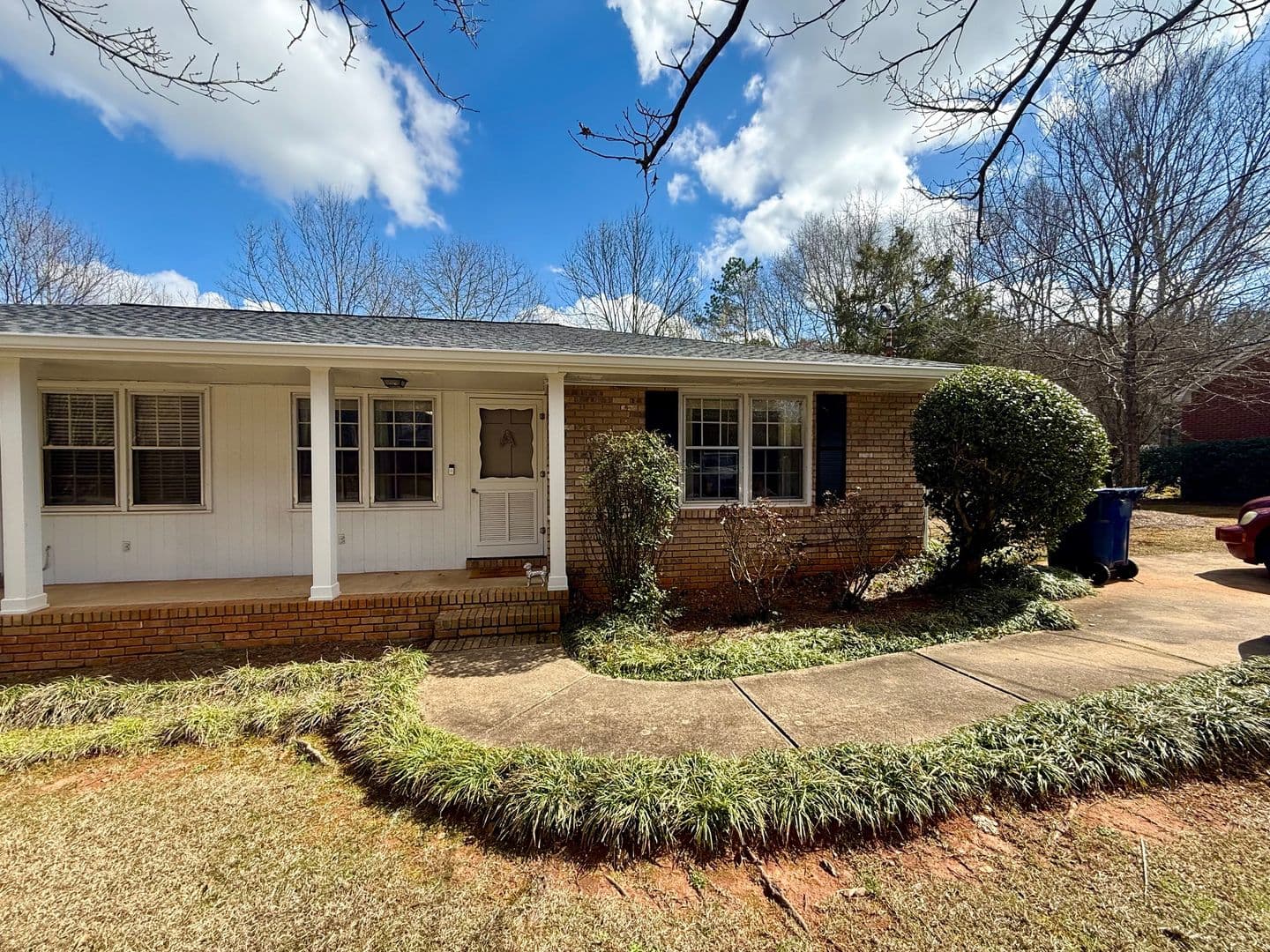 Watkinsville House: 140 Harden Hill Rd. A
