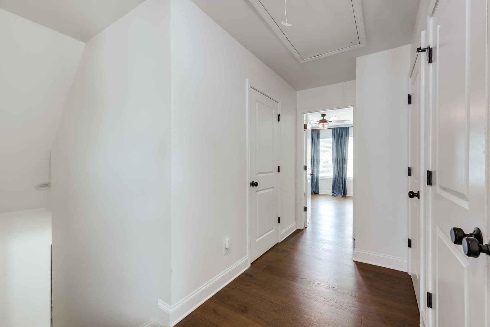 Athens House: 499 Little Oaks St.