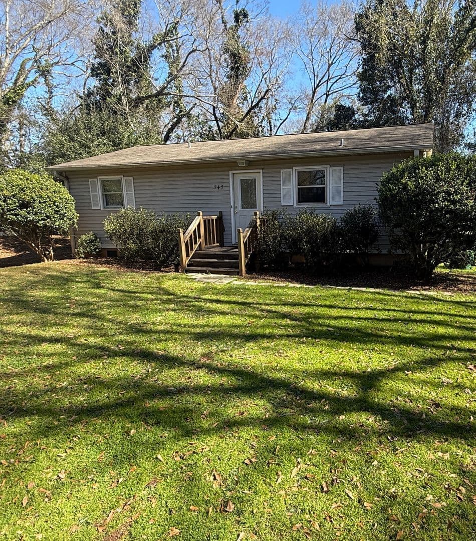 Athens House: 347 Sunset Dr.
