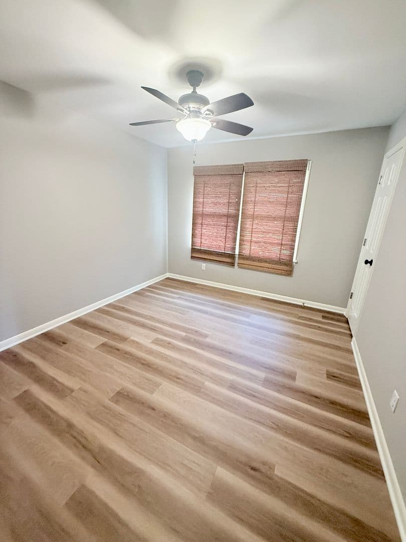 Athens Apartment: 165 Conrad Dr.