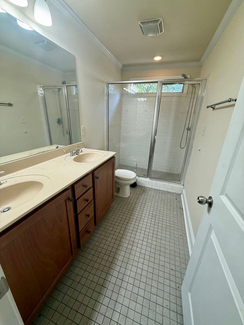 Athens House: 422 First Street