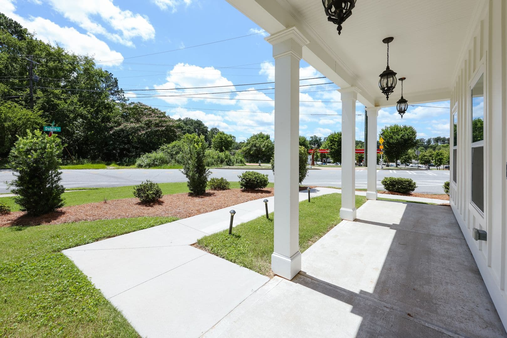 Athens House: 499 Little Oaks St.
