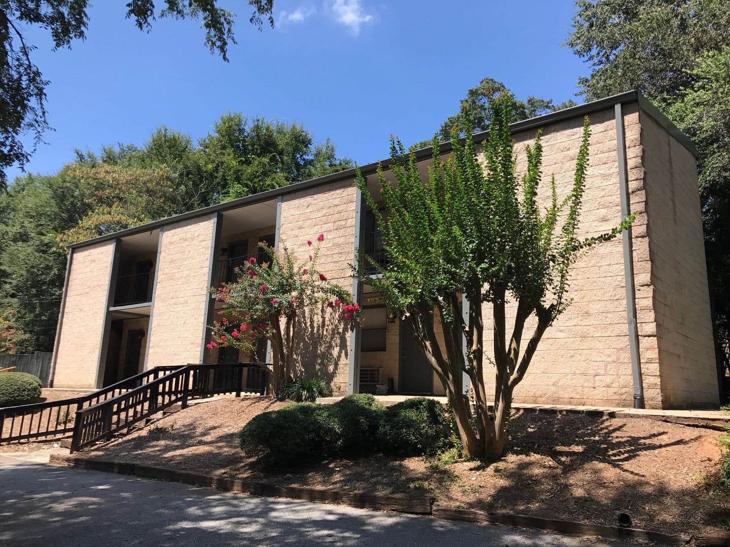 Athens Apartment: 190 Georgia Ave.