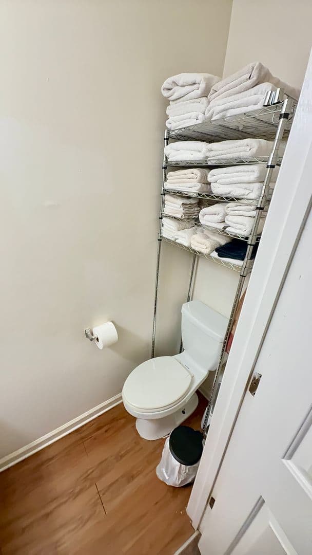 Athens Apartment: 723 Baxter St