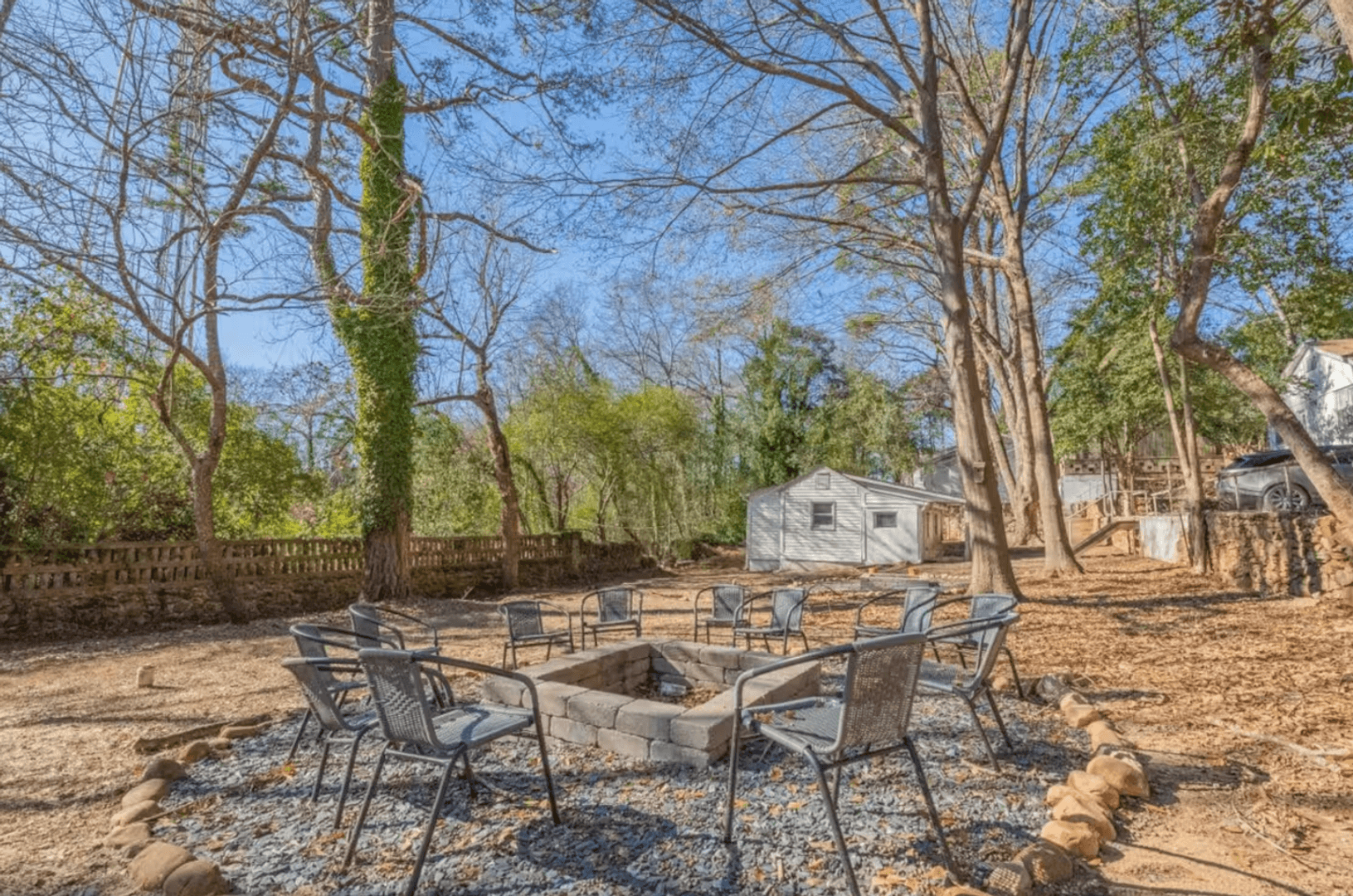 Athens House: 838 Bobbin Mill