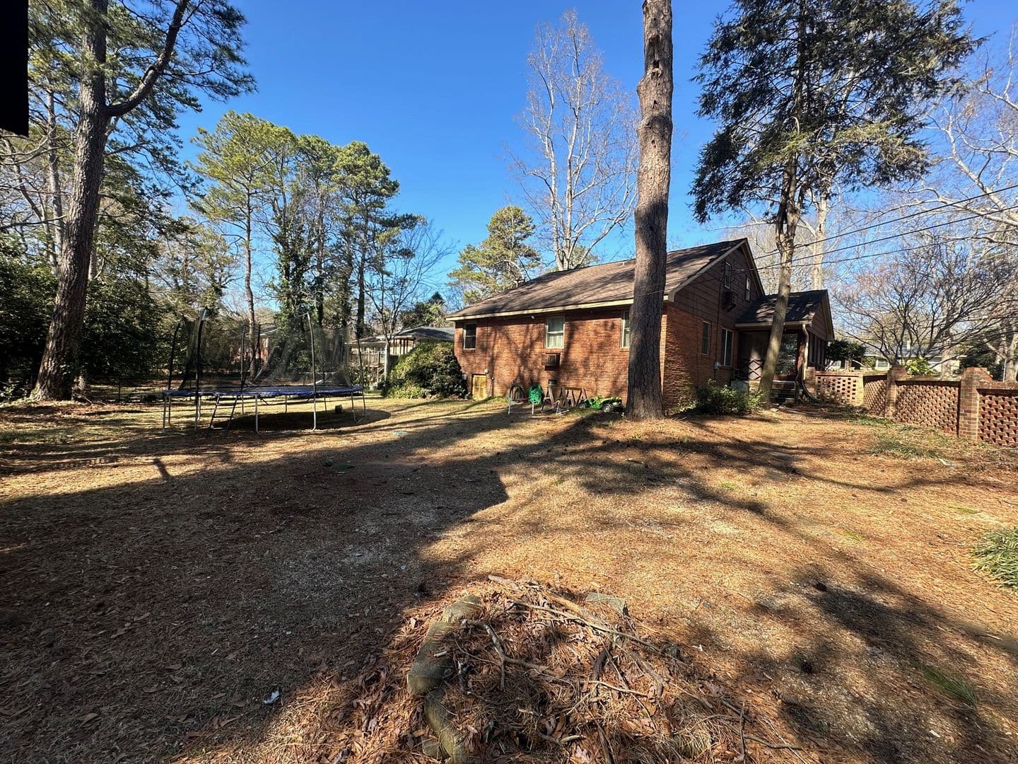 Athens House: 190 Hardin Dr