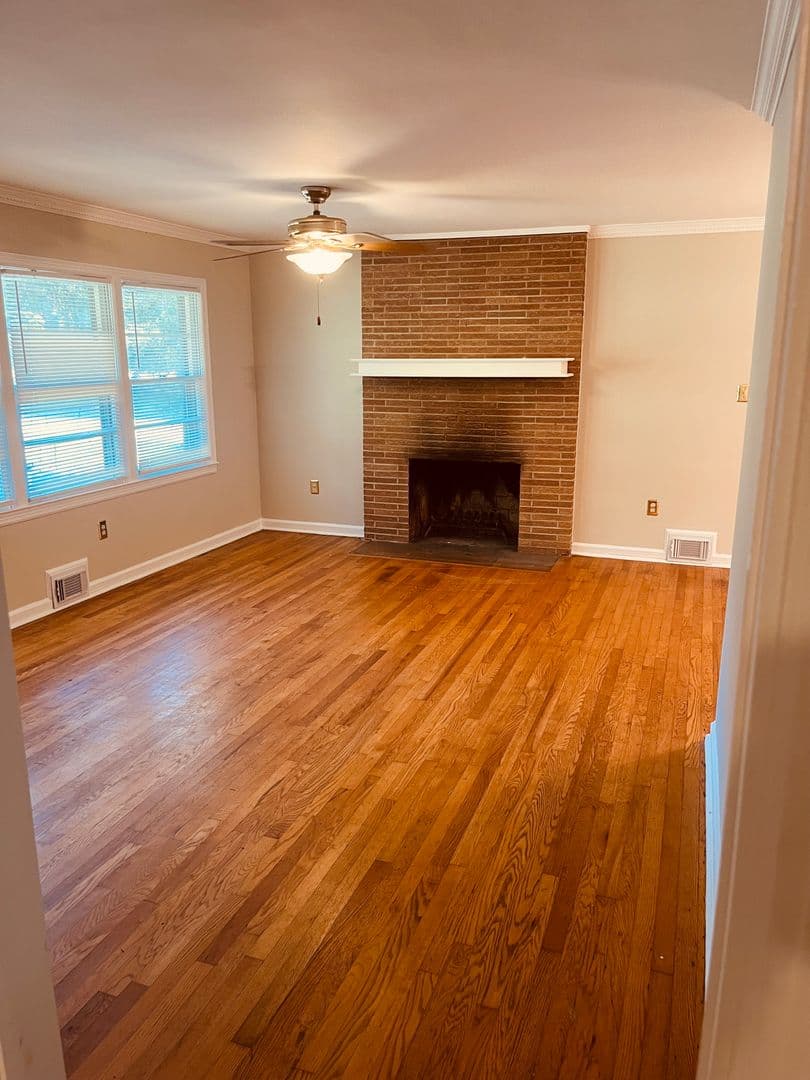 Athens House: 168 Hardin Dr.