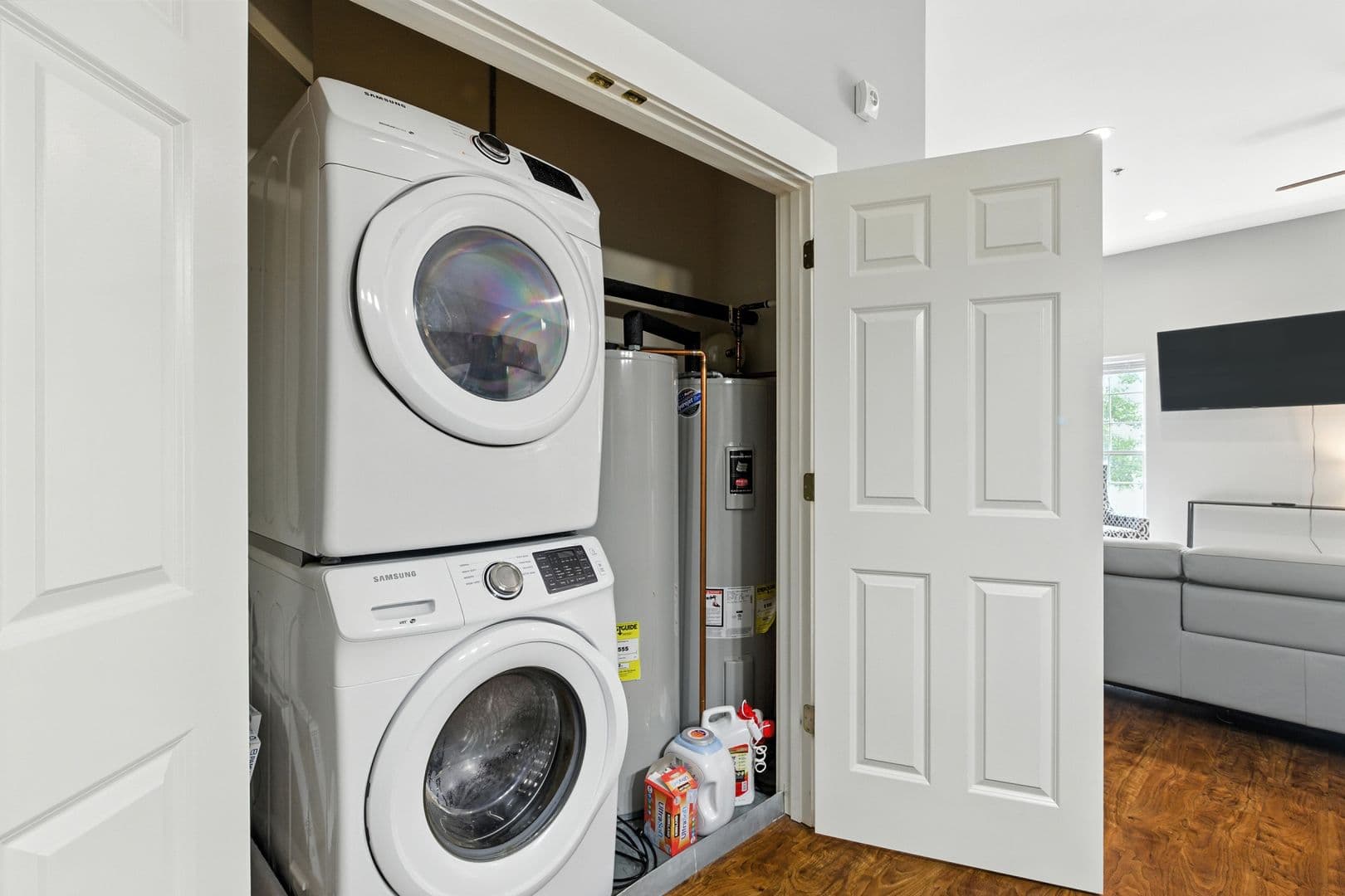 Athens Apartment: 492 N. Thomas St