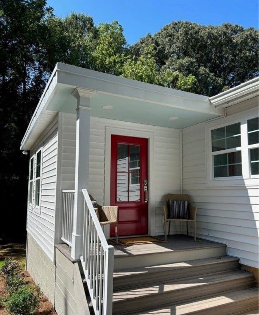 Athens House: 100 Timothy Place
