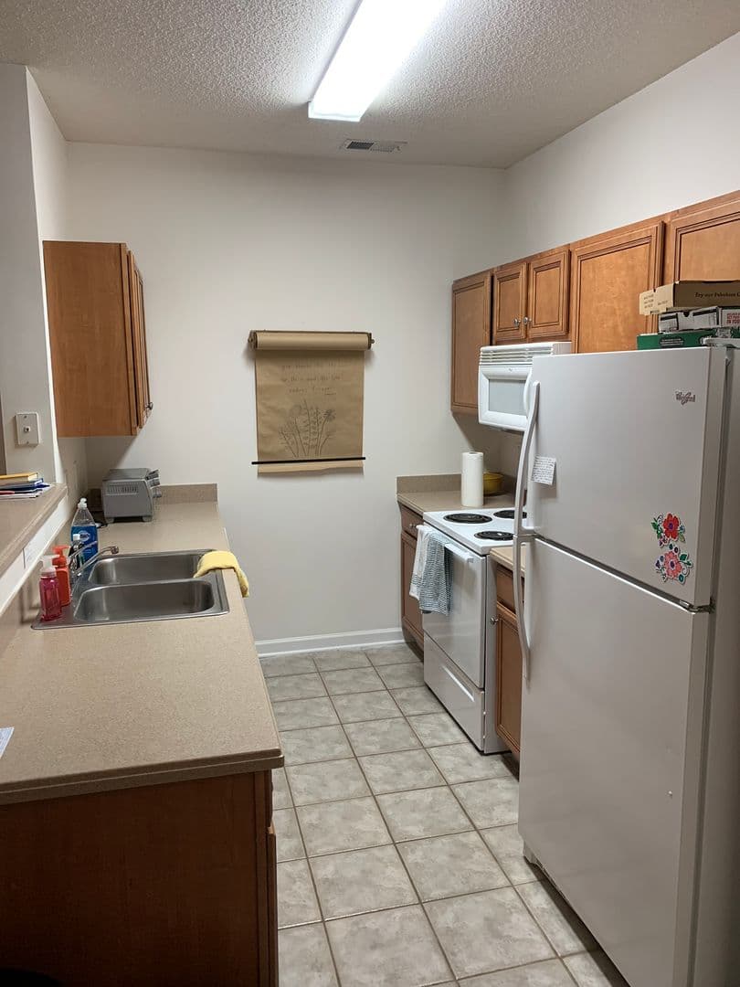Athens Apartment: 2375 South Lumpkin Street