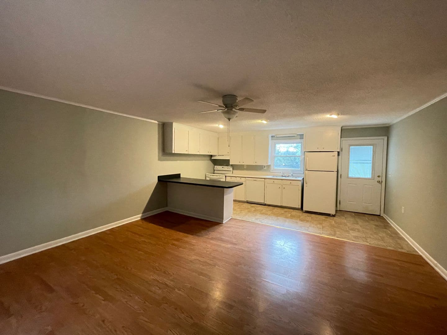 Athens House: 347 Sunset Dr.