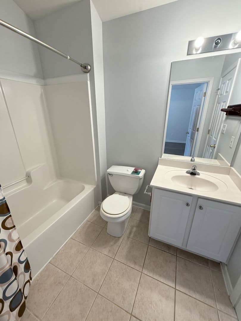 Athens House: 255 Wiltshire Dr