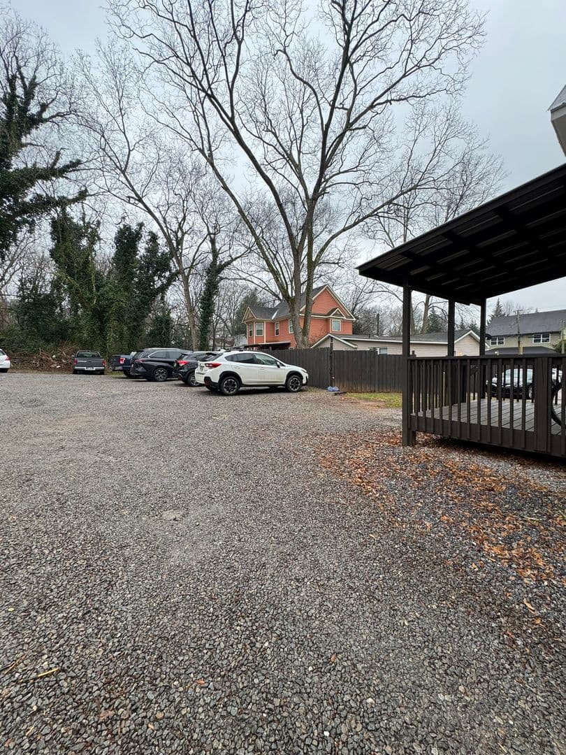 Athens House: 128 N. Peter Street