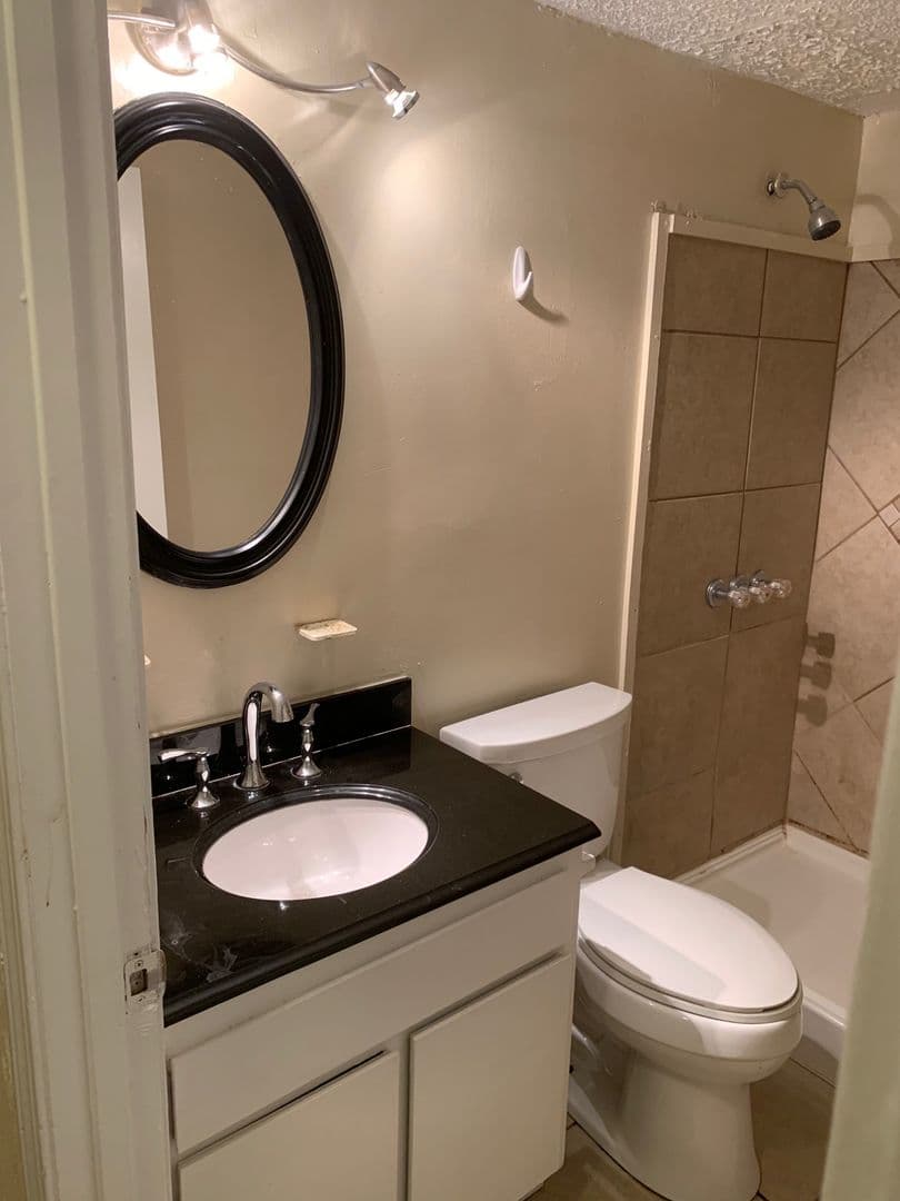 Athens Apartment: 190 Georgia Ave.